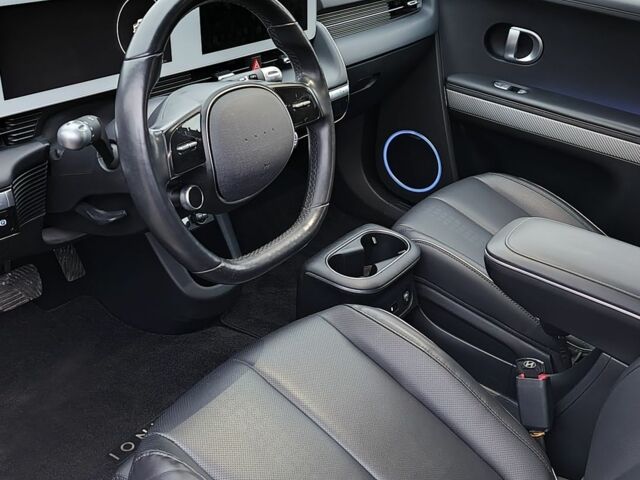 Черный Хендай Ioniq, объемом двигателя 0 л и пробегом 33 тыс. км за 617 $, фото 11 на Automoto.ua