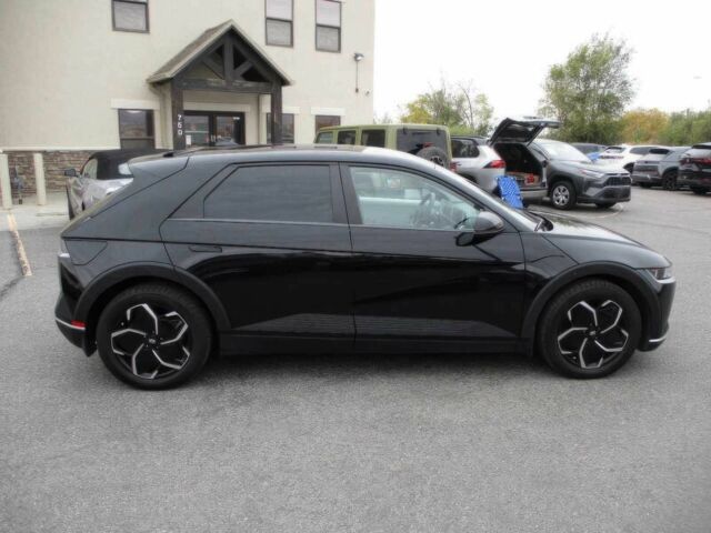 Черный Хендай Ioniq, объемом двигателя 0 л и пробегом 25 тыс. км за 18000 $, фото 3 на Automoto.ua