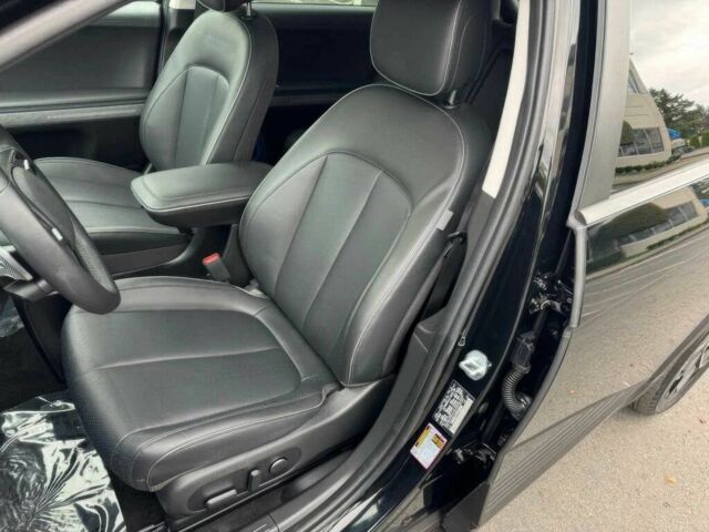 Черный Хендай Ioniq, объемом двигателя 0 л и пробегом 14 тыс. км за 14800 $, фото 8 на Automoto.ua