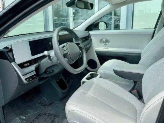 Чорний Хендай Ioniq, об'ємом двигуна 0 л та пробігом 20 тис. км за 18000 $, фото 7 на Automoto.ua