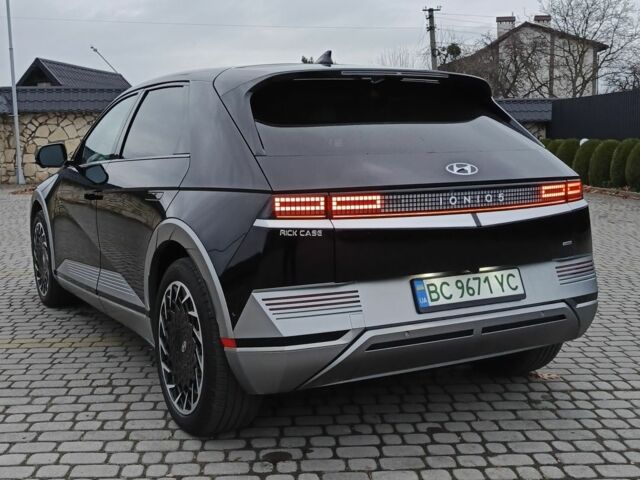 Черный Хендай Ioniq, объемом двигателя 0 л и пробегом 33 тыс. км за 617 $, фото 5 на Automoto.ua