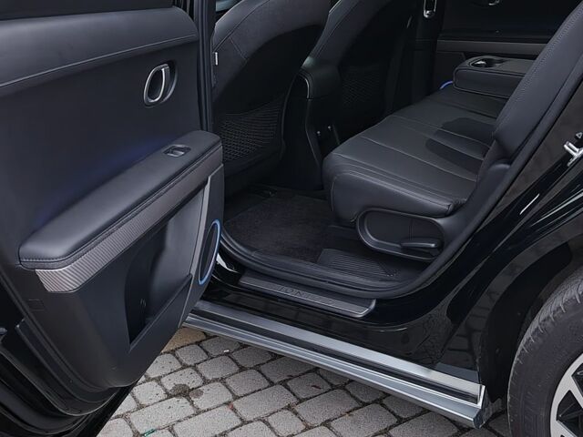 Черный Хендай Ioniq, объемом двигателя 0 л и пробегом 33 тыс. км за 617 $, фото 12 на Automoto.ua