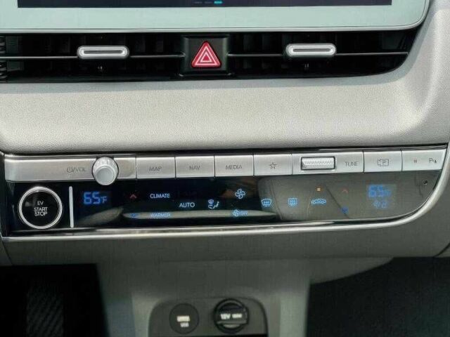 Чорний Хендай Ioniq, об'ємом двигуна 0 л та пробігом 20 тис. км за 18000 $, фото 12 на Automoto.ua