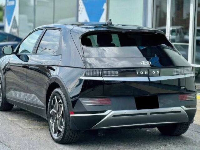 Чорний Хендай Ioniq, об'ємом двигуна 0 л та пробігом 20 тис. км за 18000 $, фото 3 на Automoto.ua
