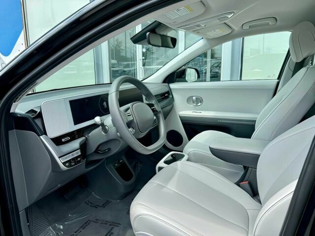 Черный Хендай Ioniq, объемом двигателя 0 л и пробегом 10 тыс. км за 11100 $, фото 6 на Automoto.ua