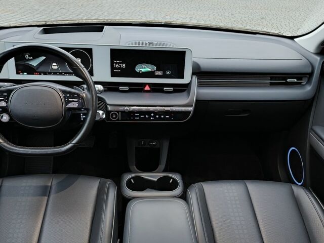 Черный Хендай Ioniq, объемом двигателя 0 л и пробегом 33 тыс. км за 617 $, фото 19 на Automoto.ua