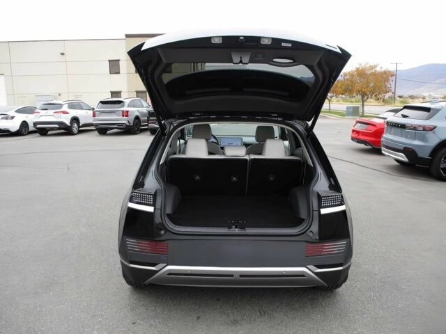 Черный Хендай Ioniq, объемом двигателя 0 л и пробегом 23 тыс. км за 14000 $, фото 13 на Automoto.ua