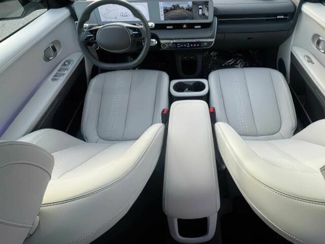 Черный Хендай Ioniq, объемом двигателя 0 л и пробегом 20 тыс. км за 22000 $, фото 10 на Automoto.ua