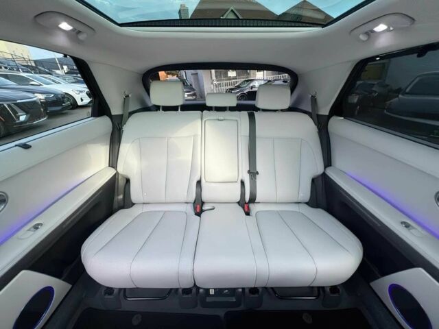 Черный Хендай Ioniq, объемом двигателя 0 л и пробегом 20 тыс. км за 22000 $, фото 13 на Automoto.ua