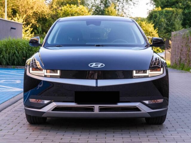 Черный Хендай Ioniq, объемом двигателя 0 л и пробегом 10 тыс. км за 16000 $, фото 1 на Automoto.ua