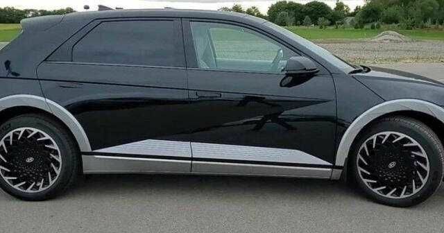 Чорний Хендай Ioniq, об'ємом двигуна 0 л та пробігом 12 тис. км за 12600 $, фото 4 на Automoto.ua