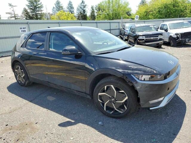 Черный Хендай Ioniq, объемом двигателя 0 л и пробегом 45 тыс. км за 9900 $, фото 3 на Automoto.ua
