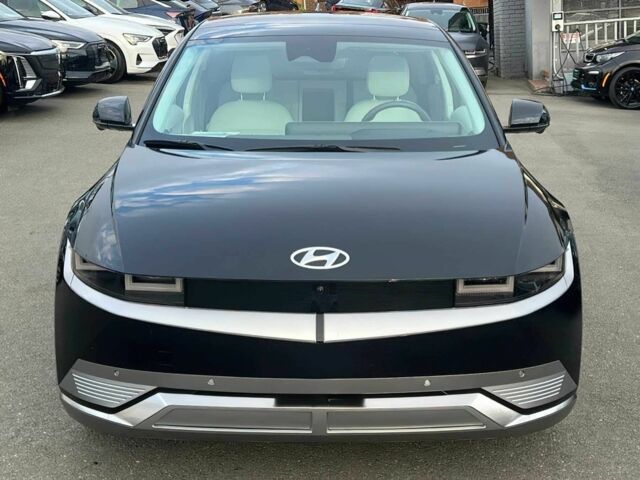 Черный Хендай Ioniq, объемом двигателя 0 л и пробегом 20 тыс. км за 22000 $, фото 1 на Automoto.ua