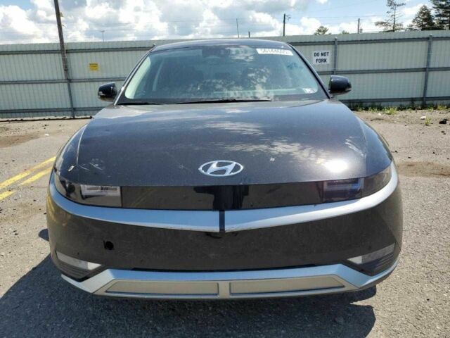 Черный Хендай Ioniq, объемом двигателя 0 л и пробегом 45 тыс. км за 9900 $, фото 4 на Automoto.ua