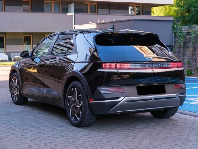 Черный Хендай Ioniq, объемом двигателя 0 л и пробегом 10 тыс. км за 16000 $, фото 5 на Automoto.ua