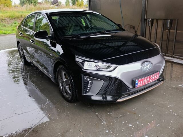 Черный Хендай Ioniq, объемом двигателя 0 л и пробегом 91 тыс. км за 13100 $, фото 1 на Automoto.ua