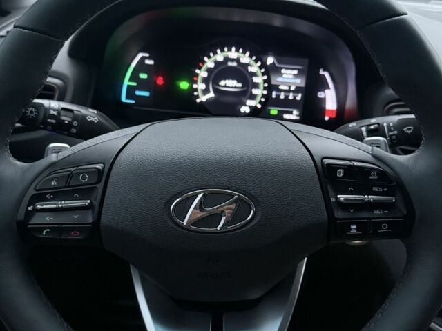 Чорний Хендай Ioniq, об'ємом двигуна 0 л та пробігом 141 тис. км за 11400 $, фото 3 на Automoto.ua