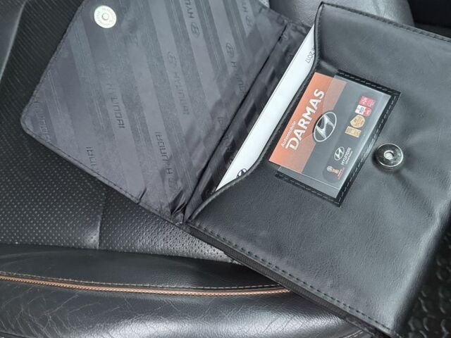 Чорний Хендай Ioniq, об'ємом двигуна 0 л та пробігом 141 тис. км за 11400 $, фото 6 на Automoto.ua