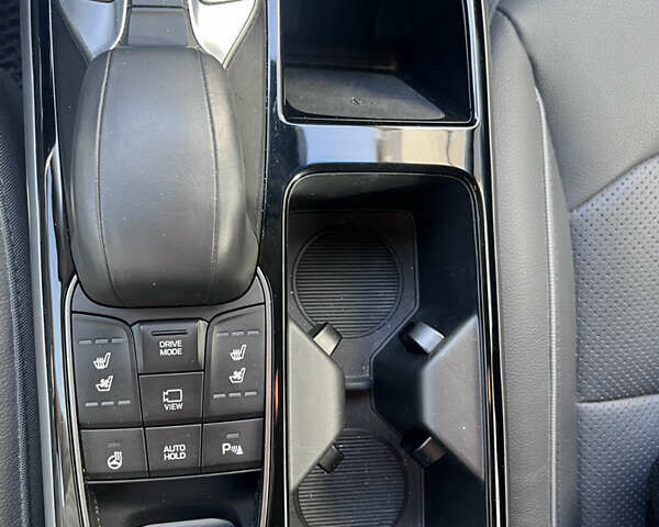 Чорний Хендай Ioniq, об'ємом двигуна 0 л та пробігом 71 тис. км за 15900 $, фото 11 на Automoto.ua