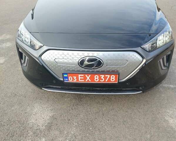 Черный Хендай Ioniq, объемом двигателя 0 л и пробегом 113 тыс. км за 14600 $, фото 1 на Automoto.ua