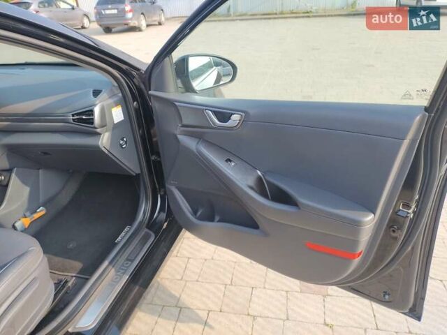 Черный Хендай Ioniq, объемом двигателя 0 л и пробегом 113 тыс. км за 14600 $, фото 23 на Automoto.ua