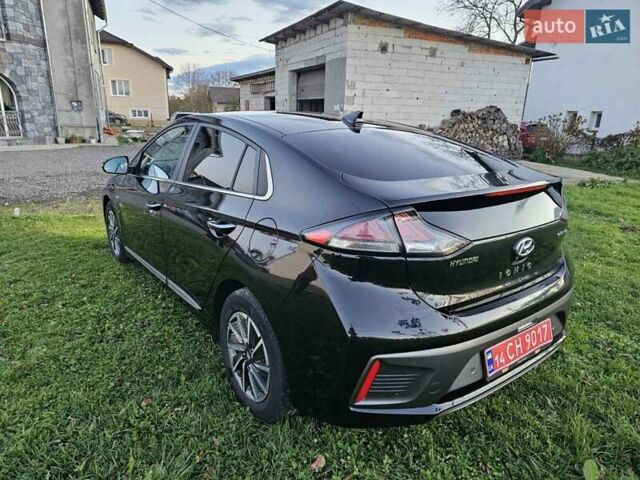 Черный Хендай Ioniq, объемом двигателя 0 л и пробегом 180 тыс. км за 14300 $, фото 32 на Automoto.ua