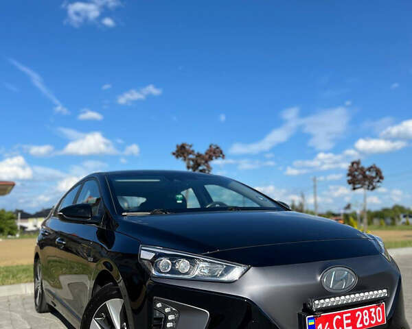 Черный Хендай Ioniq, объемом двигателя 0 л и пробегом 111 тыс. км за 12900 $, фото 6 на Automoto.ua