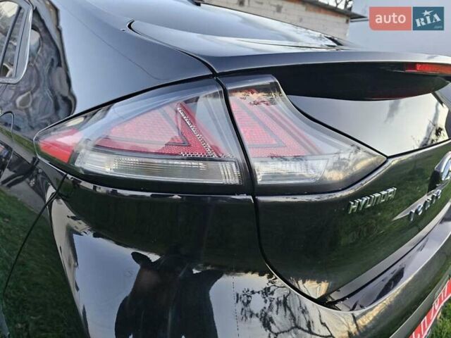 Черный Хендай Ioniq, объемом двигателя 0 л и пробегом 180 тыс. км за 14300 $, фото 1 на Automoto.ua