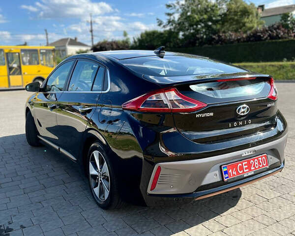 Черный Хендай Ioniq, объемом двигателя 0 л и пробегом 111 тыс. км за 12900 $, фото 10 на Automoto.ua