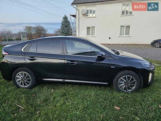Черный Хендай Ioniq, объемом двигателя 0 л и пробегом 180 тыс. км за 14300 $, фото 12 на Automoto.ua