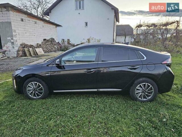 Черный Хендай Ioniq, объемом двигателя 0 л и пробегом 180 тыс. км за 14300 $, фото 34 на Automoto.ua