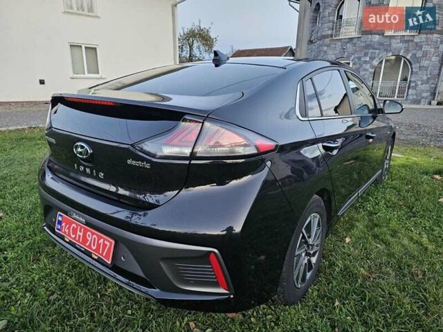 Черный Хендай Ioniq, объемом двигателя 0 л и пробегом 180 тыс. км за 14300 $, фото 36 на Automoto.ua