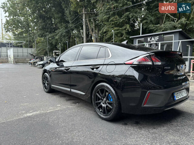 Черный Хендай Ioniq, объемом двигателя 0 л и пробегом 100 тыс. км за 16850 $, фото 10 на Automoto.ua