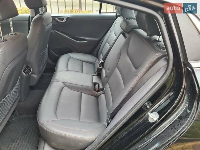 Черный Хендай Ioniq, объемом двигателя 0 л и пробегом 142 тыс. км за 13500 $, фото 19 на Automoto.ua