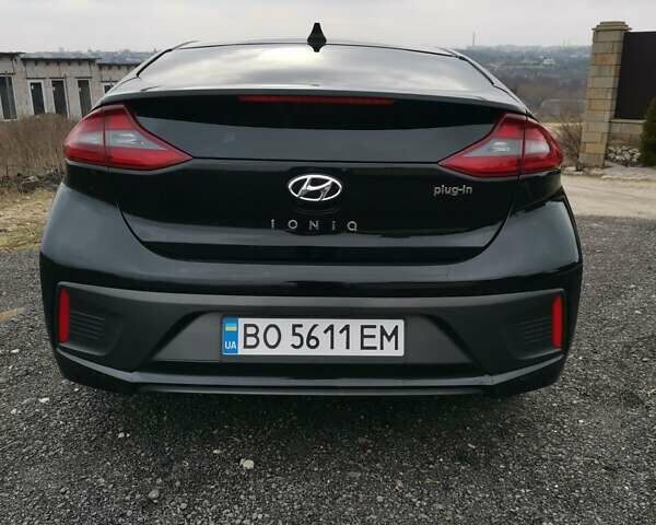 Черный Хендай Ioniq, объемом двигателя 1.58 л и пробегом 41 тыс. км за 15000 $, фото 5 на Automoto.ua