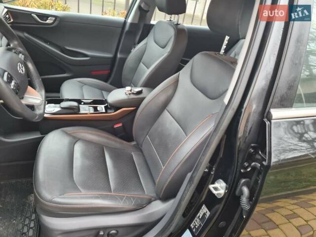 Черный Хендай Ioniq, объемом двигателя 0 л и пробегом 142 тыс. км за 13500 $, фото 14 на Automoto.ua