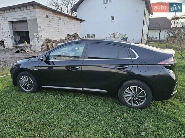 Черный Хендай Ioniq, объемом двигателя 0 л и пробегом 180 тыс. км за 14300 $, фото 7 на Automoto.ua