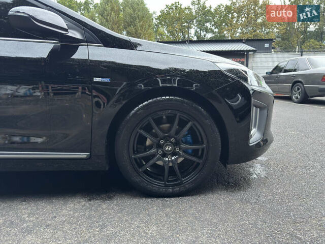 Черный Хендай Ioniq, объемом двигателя 0 л и пробегом 100 тыс. км за 16850 $, фото 11 на Automoto.ua
