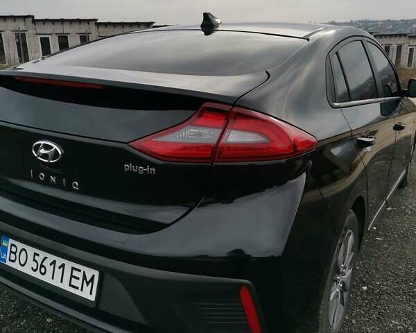Черный Хендай Ioniq, объемом двигателя 1.58 л и пробегом 41 тыс. км за 15000 $, фото 15 на Automoto.ua