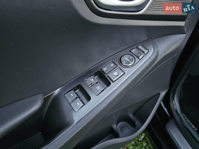 Черный Хендай Ioniq, объемом двигателя 0 л и пробегом 180 тыс. км за 14300 $, фото 30 на Automoto.ua