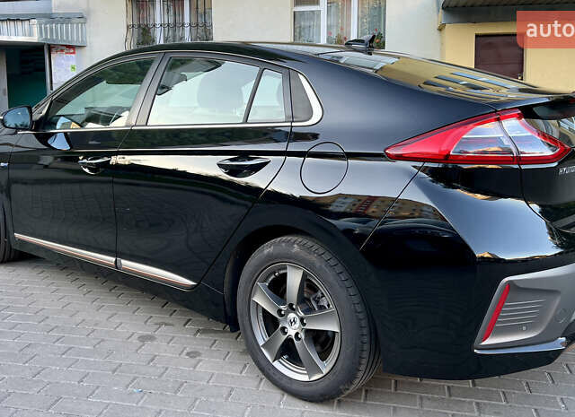 Чорний Хендай Ioniq, об'ємом двигуна 0 л та пробігом 94 тис. км за 13890 $, фото 33 на Automoto.ua