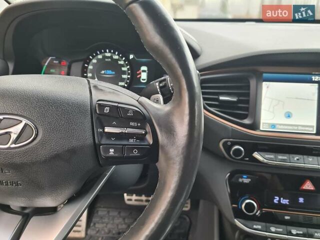 Черный Хендай Ioniq, объемом двигателя 0 л и пробегом 142 тыс. км за 13500 $, фото 35 на Automoto.ua