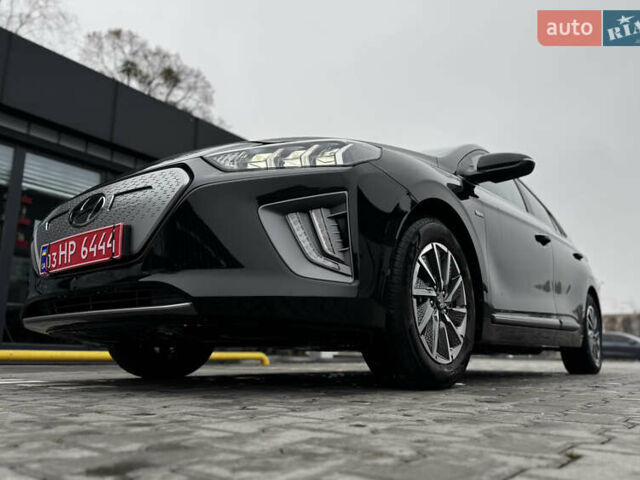 Черный Хендай Ioniq, объемом двигателя 0 л и пробегом 47 тыс. км за 16100 $, фото 21 на Automoto.ua