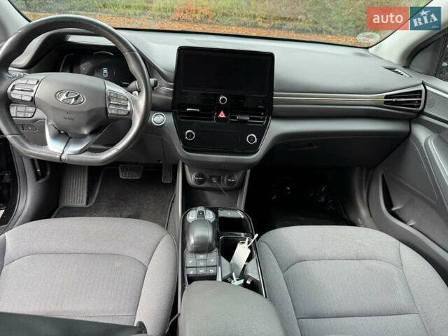 Хендай Ioniq 2020 у Луцьку на Automoto.ua Чорний Хендай Ioniq, об'ємом двигуна 0 л та пробігом 70 тис. км за 14900 $, фото 15 на Automoto.ua