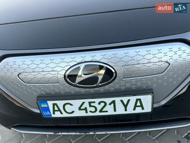 Черный Хендай Ioniq, объемом двигателя 0 л и пробегом 158 тыс. км за 15450 $, фото 19 на Automoto.ua