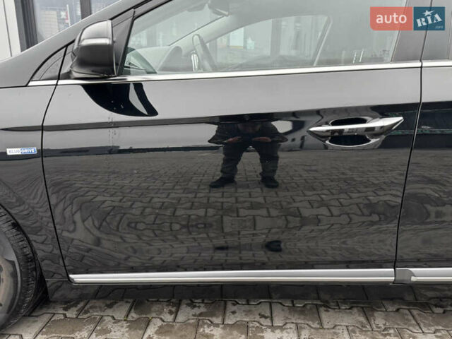 Черный Хендай Ioniq, объемом двигателя 0 л и пробегом 47 тыс. км за 16100 $, фото 64 на Automoto.ua