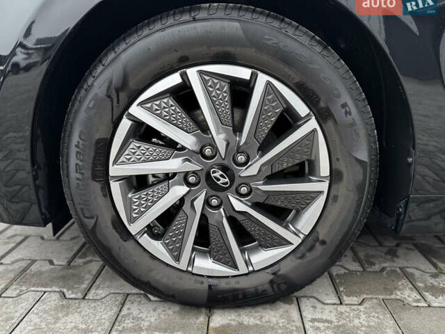 Черный Хендай Ioniq, объемом двигателя 0 л и пробегом 47 тыс. км за 16100 $, фото 57 на Automoto.ua