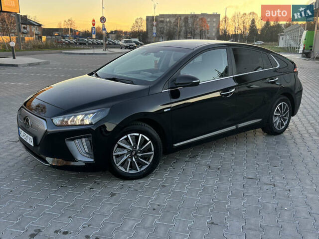 Черный Хендай Ioniq, объемом двигателя 0 л и пробегом 158 тыс. км за 15450 $, фото 4 на Automoto.ua