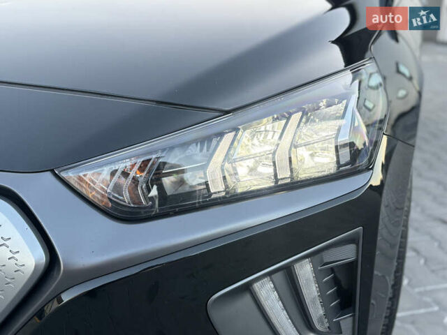 Черный Хендай Ioniq, объемом двигателя 0 л и пробегом 158 тыс. км за 15450 $, фото 18 на Automoto.ua