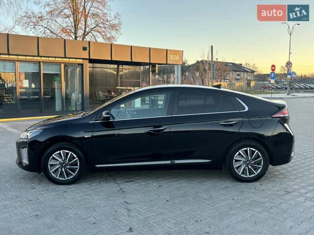 Черный Хендай Ioniq, объемом двигателя 0 л и пробегом 158 тыс. км за 15450 $, фото 5 на Automoto.ua